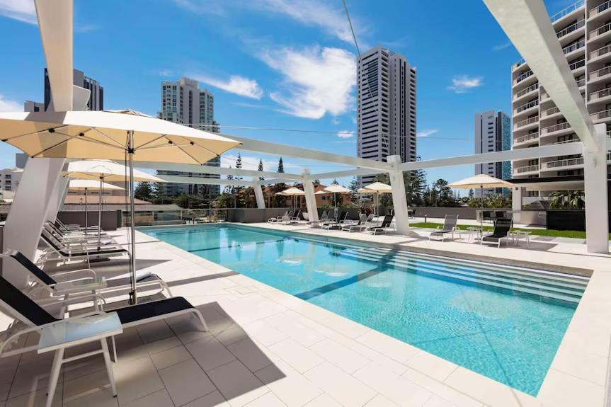 Beach Residences 2-Br River View Gold Coast Exterior photo
